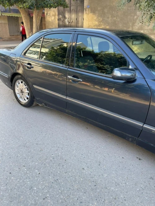 Mercedes Classe E 2000 E200