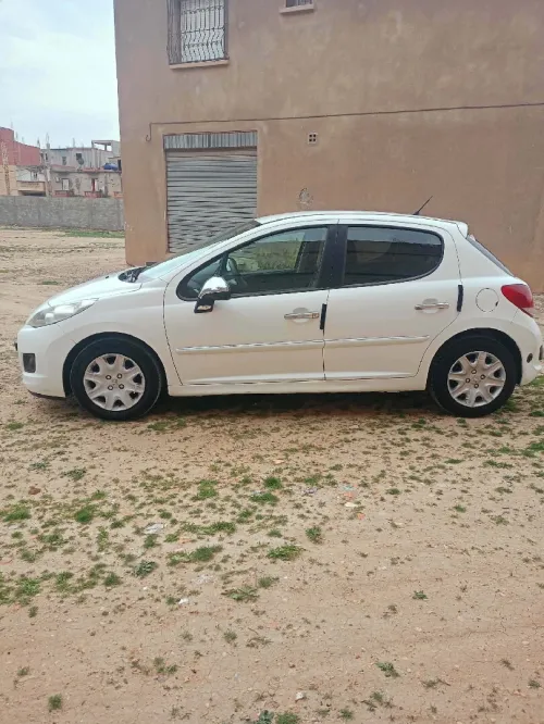 Peugeot 207 plus 2013 207 plus