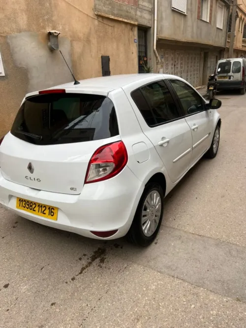 Renault Clio 3 2012 Night and Day