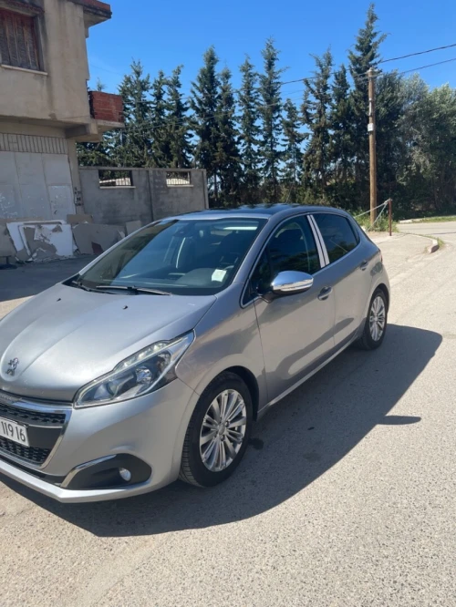 Peugeot 208 2019 Allure