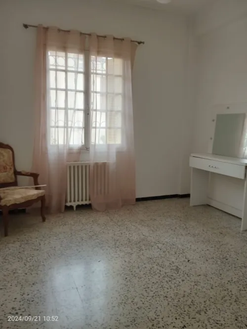 Location Appartement Niveau de villa F4 Alger Dely brahim