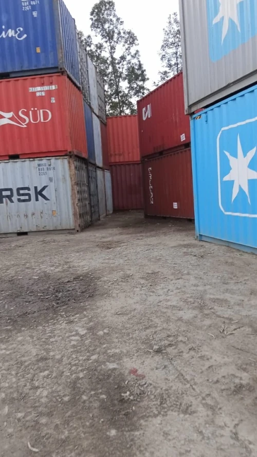 Dépôt de stockage de conteneurs