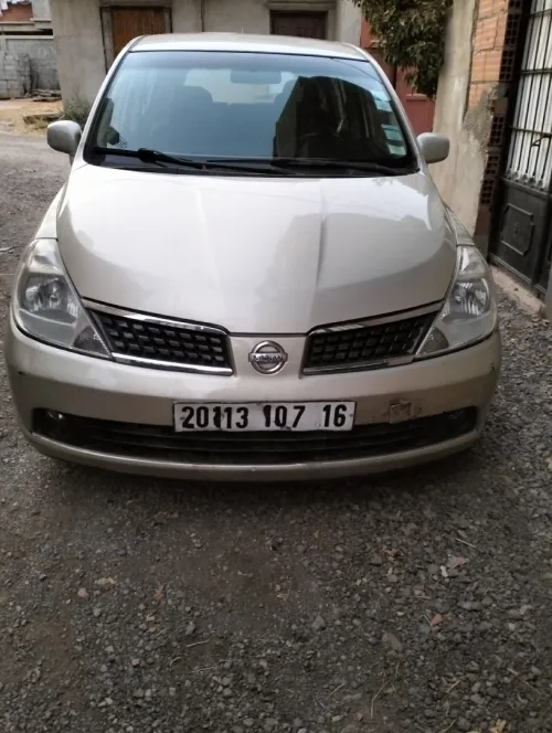 Nissan Tiida 5 portes 2007 Tiida 5 portes