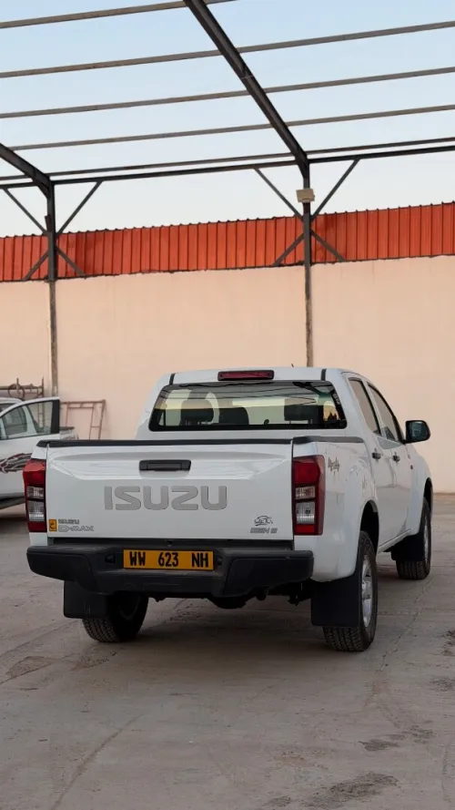 Isuzu D-MAX 2025 