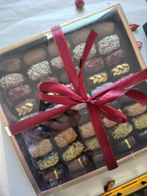 حلويات جزائرية تقليدية للأفراح والمناسبات . Dattes fourrées