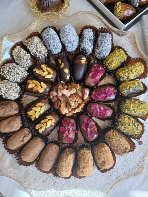 حلويات جزائرية تقليدية للأفراح والمناسبات . Dattes fourrées