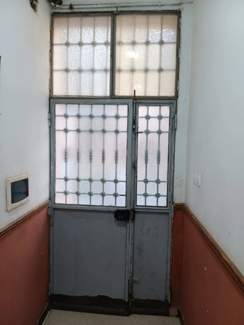 Porte extérieur en fer 