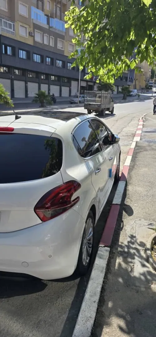 Peugeot 208 2019 Access Facelift