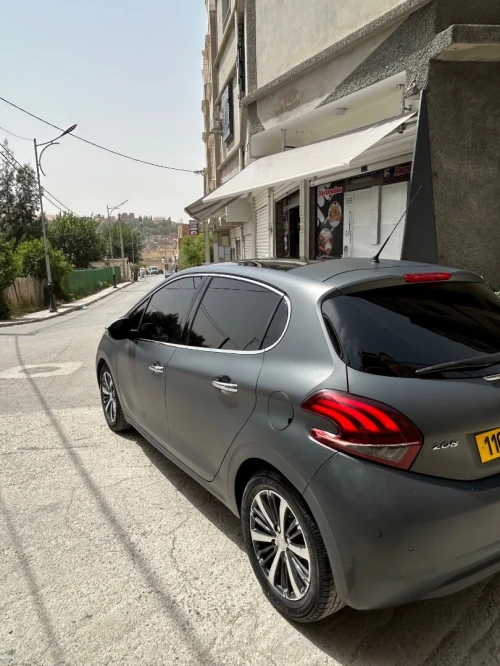 Peugeot 208 2018 Allure Facelift