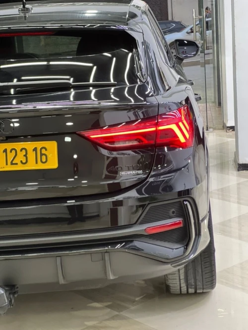 Audi Q3 2023 S-line