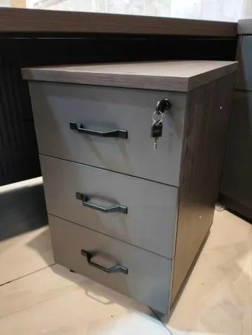 Ensemble de bureau d'importation LUXE MDF VIP (1.60M) YD256