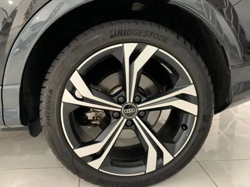 Audi Q3 2024 S line