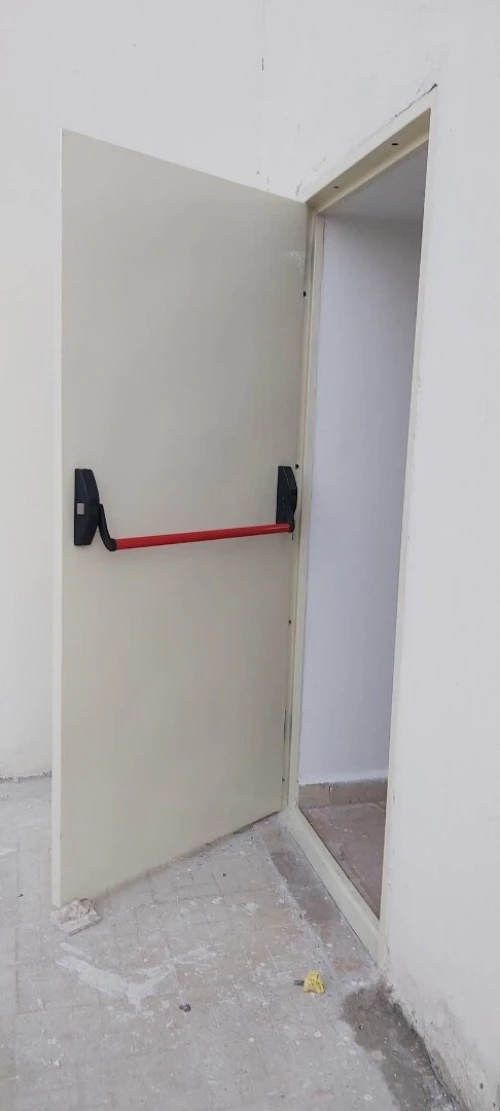 porte de secours et coupe feu