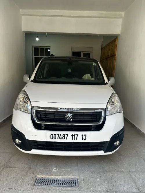 Peugeot Partner 2017 Tepee Allure 