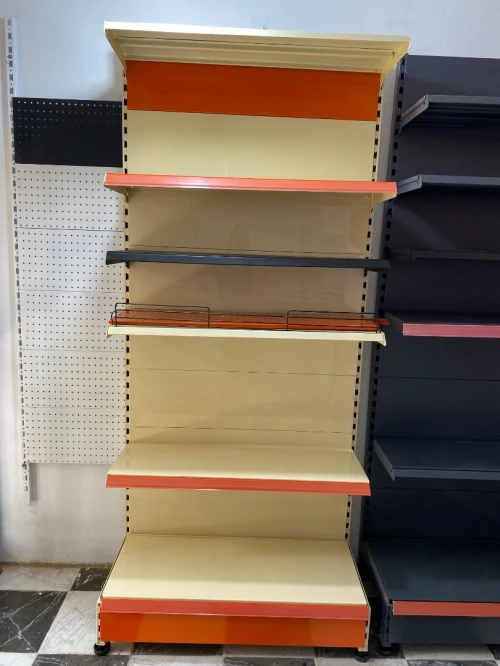 Rayonnages de magasin et supérette
