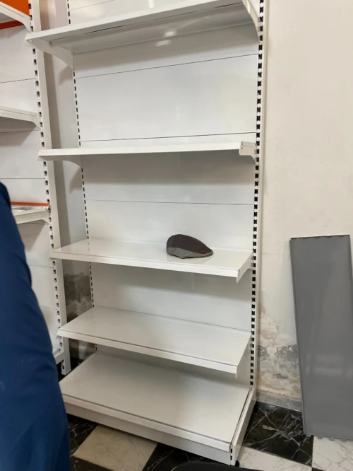 Rayonnages de magasin et supérette