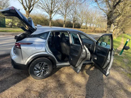 Nissan Qashqai 2022 138 HP/140 PK MT 2WD MY21 Acenta + Connect Pack