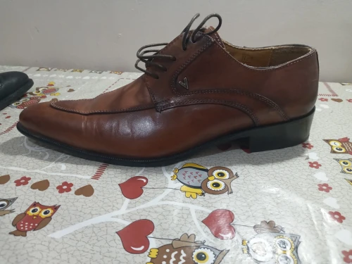 Des chaussures classiques véritable cuir originaux made in italy
