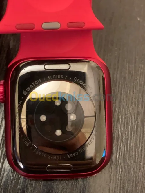 Apple Watch séries 7 41mm rouge 