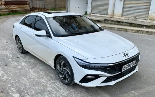 Hyundai Elantra 2025 Lexzury