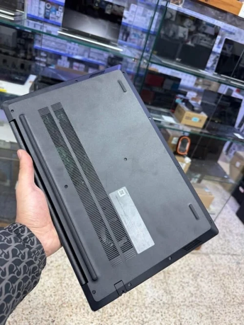Lenovo v15 G4 AMn Rayzen 5 7520u