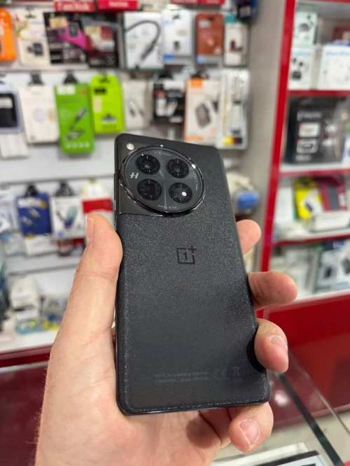 OnePlus OnePlus 12