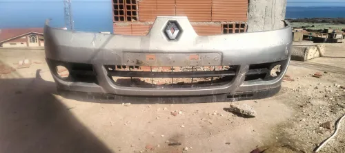 Parchoc avant Clio campus 