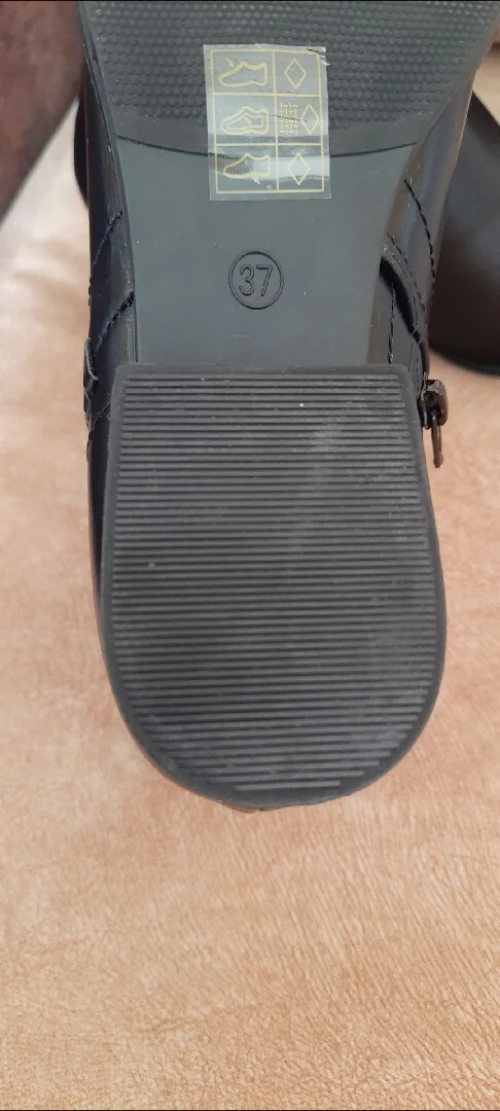 Demi bottes femme en simili cuir noir 