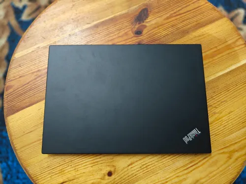 Lenovo Thinkpad T490s