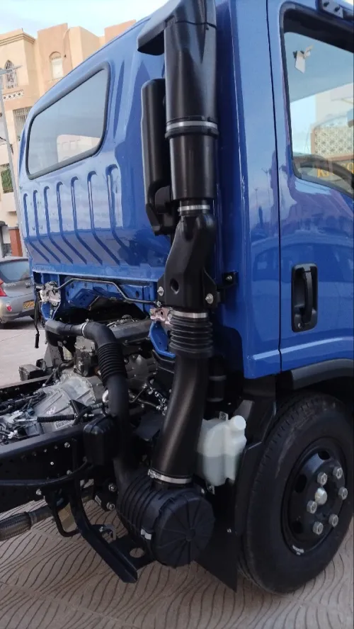 Isuzu NPR 2026