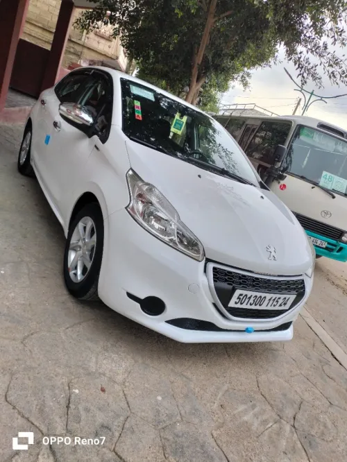 Peugeot 208 2015 208