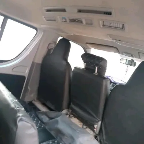 Toyota Hiace climatisé 2008