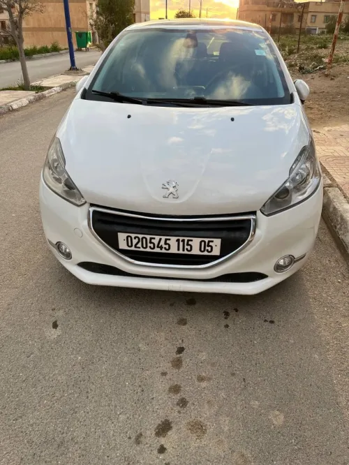 Peugeot 208 2015 Allure