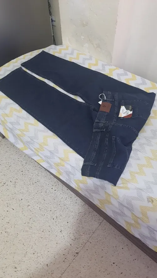 Jean à vendre