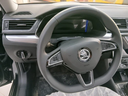Skoda Superbe 2025 Luxury