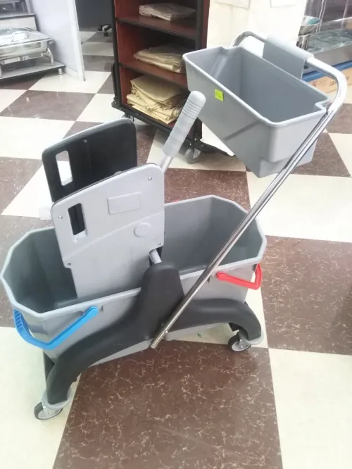 Poubelle chariot ménage et services 