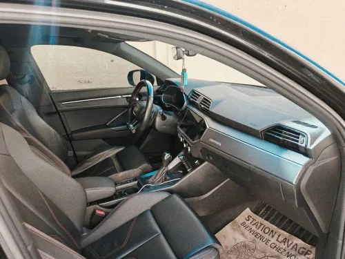 Audi Q3 2023 S LINE