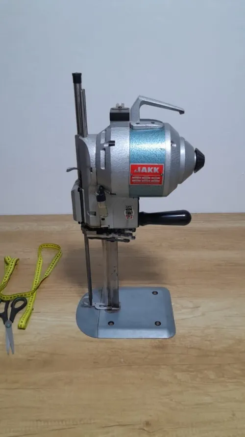 coupeuse industrielle JAKK