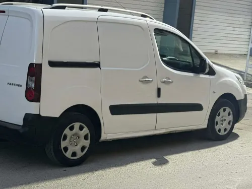 Peugout B9 2015