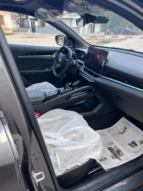 Geely Coolray 2025 