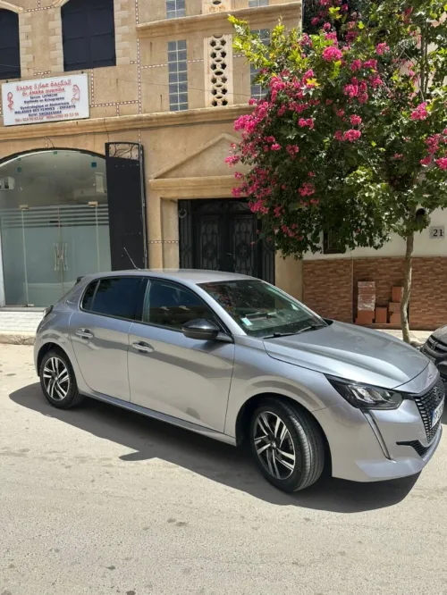 Peugeot 208 2023 Allure Pack