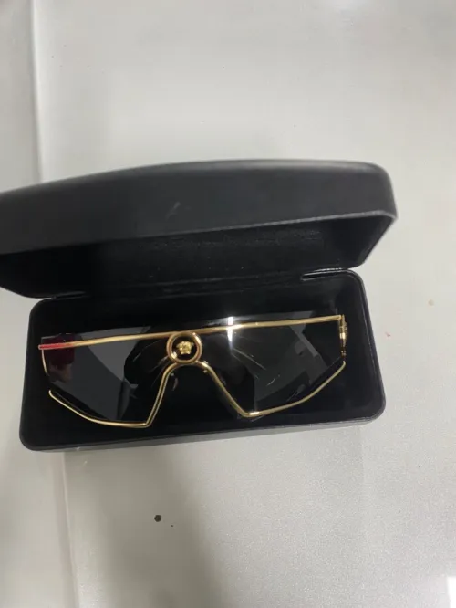 De bonnes lunettes de soleil pour hommes et femmes