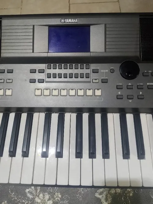 YAMAHA S670 BIEN PROGRAMME 