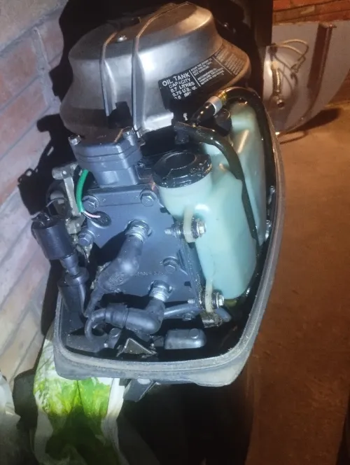 3 moteurs Yamaha, Suzuki et evinrude