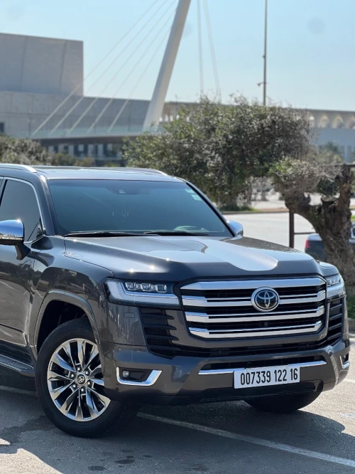 Toyota Land Cruiser  2022 First Edition