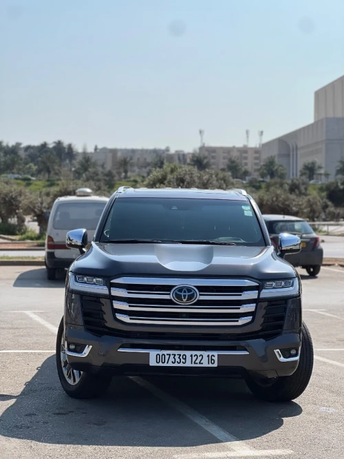 Toyota Land Cruiser  2022 First Edition