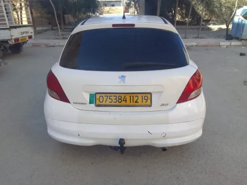 Peugeot 207 2012 Fennec