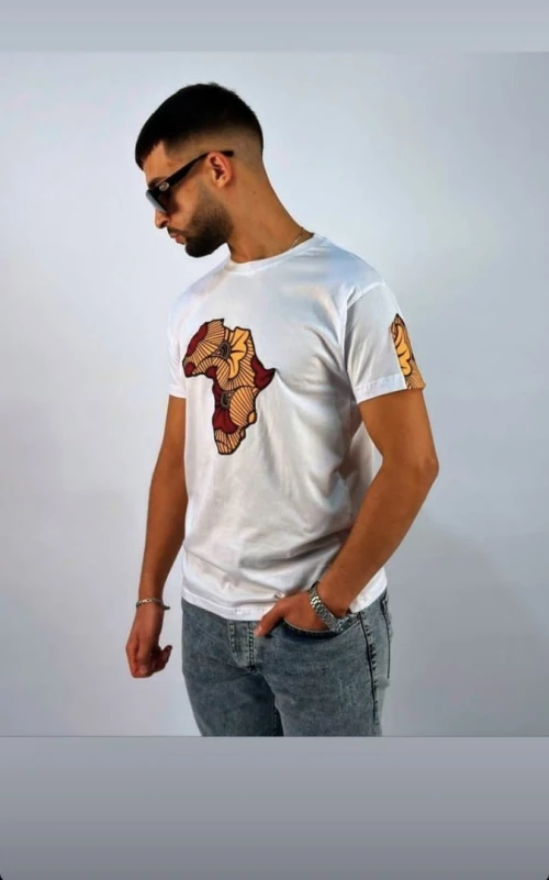 ورشة خياطة 