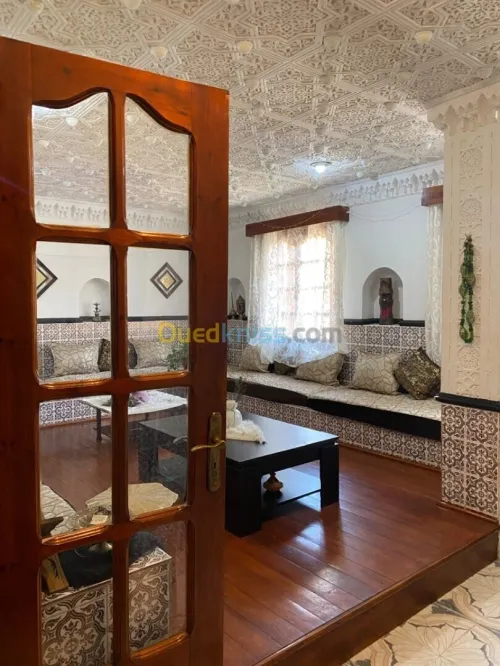 Vente Appartement Niveau de villa F4 Alger Kouba