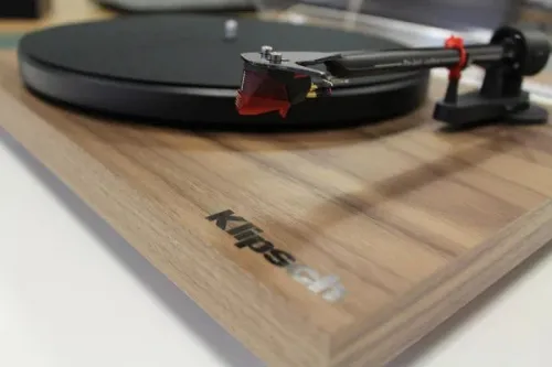 PRO-JECT X KLIPSCH HERITAGE DEBUT CARBON (DC) NOYER + Ortofon 2M Blue + PRO-JECT TUBE BOX S Préampli